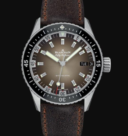 Review Blancpain Fifty Fathoms Watch Review Bathyscaphe Jour Date 70s Replica Watch 5052 1110 63A - Click Image to Close